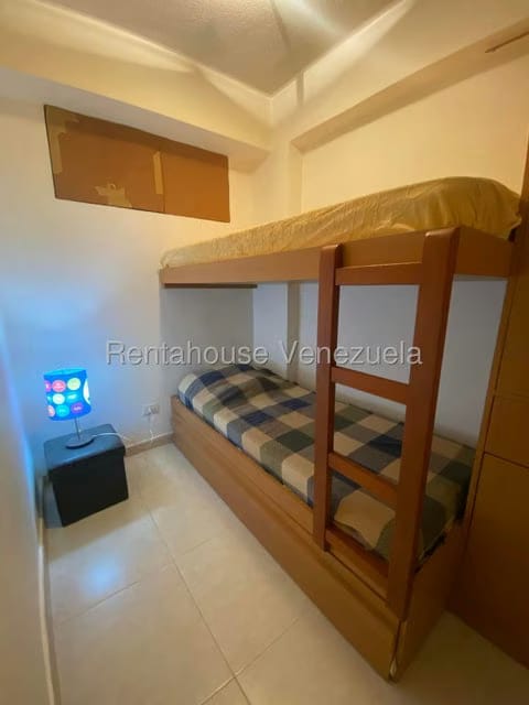 Apartamento (1 Nivel) en Alquiler en Puerto Encantado, Miranda - 11