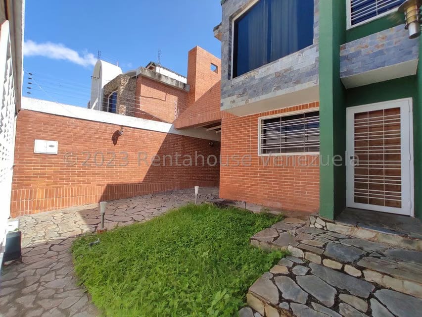 Casa (Multipes Niveles) en Venta en San Pablo, Aragua - 2