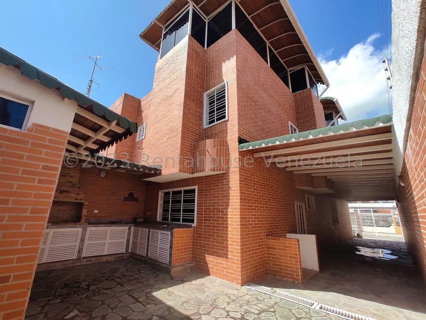 Casa (Multipes Niveles) en Venta en San Pablo, Aragua - 58