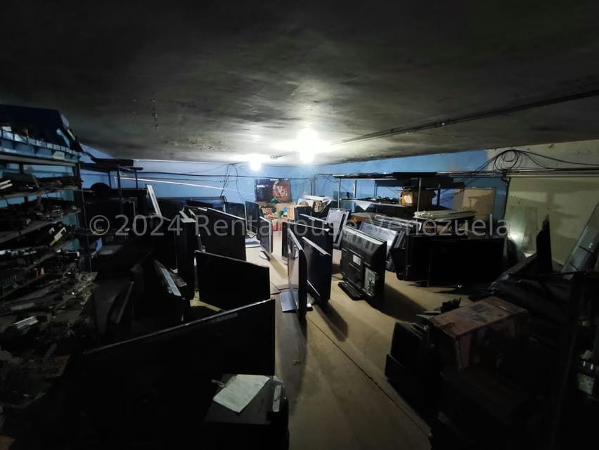 Negocios y Empresas (Comercio) en Venta en Centro, Lara - 23