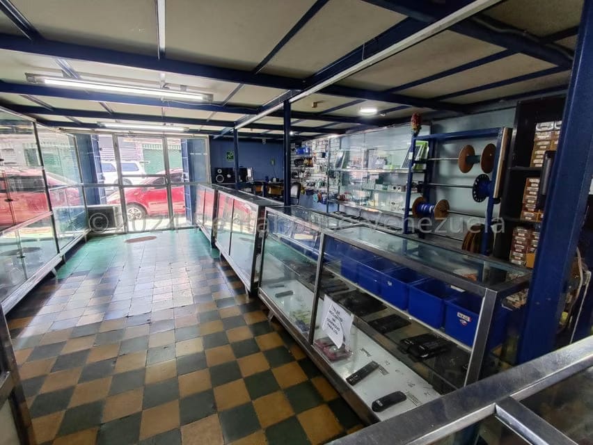 Negocios y Empresas (Comercio) en Venta en Centro, Lara - 4