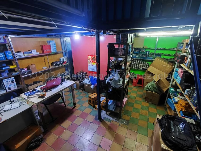 Negocios y Empresas (Comercio) en Venta en Centro, Lara - 32