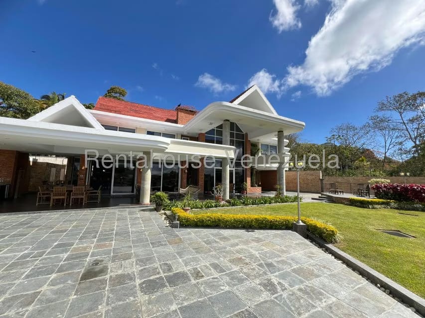 Casa (Duplex) en Venta en La Lagunita Country Club, Distrito Metropolitano - 2