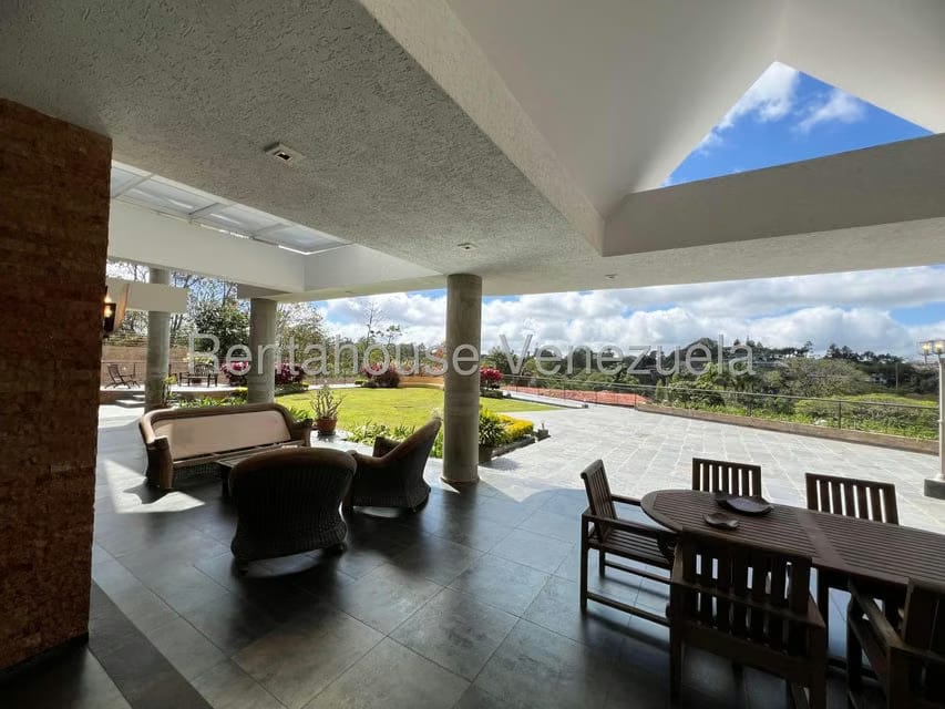 Casa (Duplex) en Venta en La Lagunita Country Club, Distrito Metropolitano - 3
