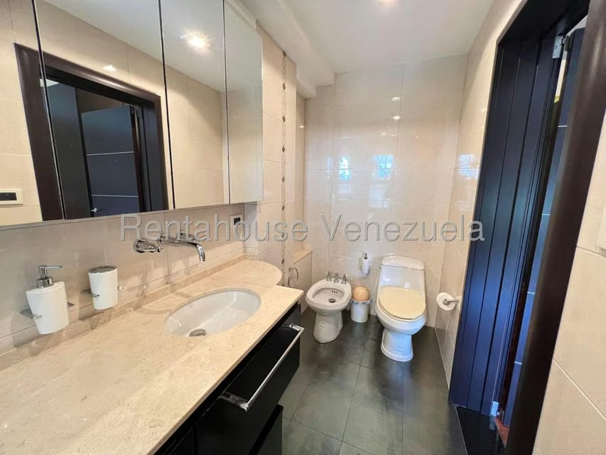 Casa (Duplex) en Venta en La Lagunita Country Club, Distrito Metropolitano - 26