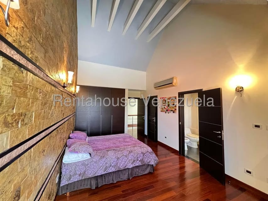 Casa (Duplex) en Venta en La Lagunita Country Club, Distrito Metropolitano - 30