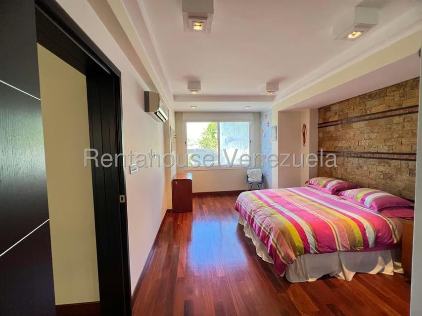 Casa (Duplex) en Venta en La Lagunita Country Club, Distrito Metropolitano - 37