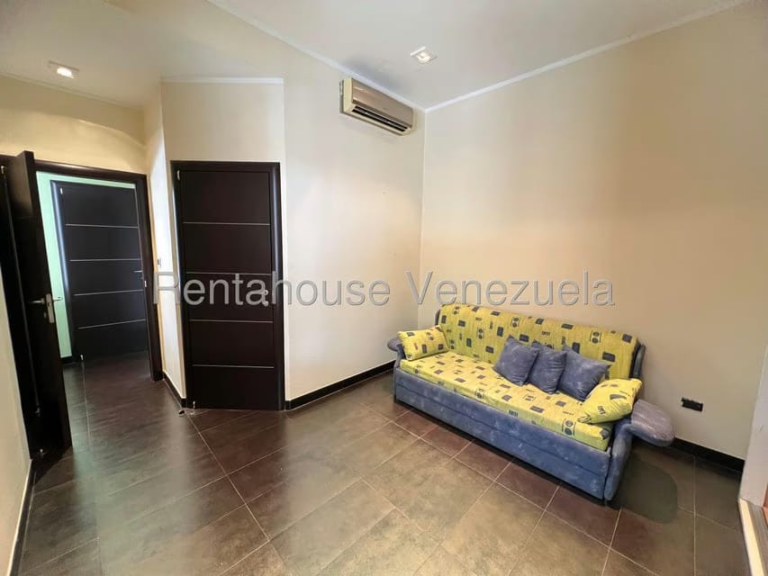 Casa (Duplex) en Venta en La Lagunita Country Club, Distrito Metropolitano - 56