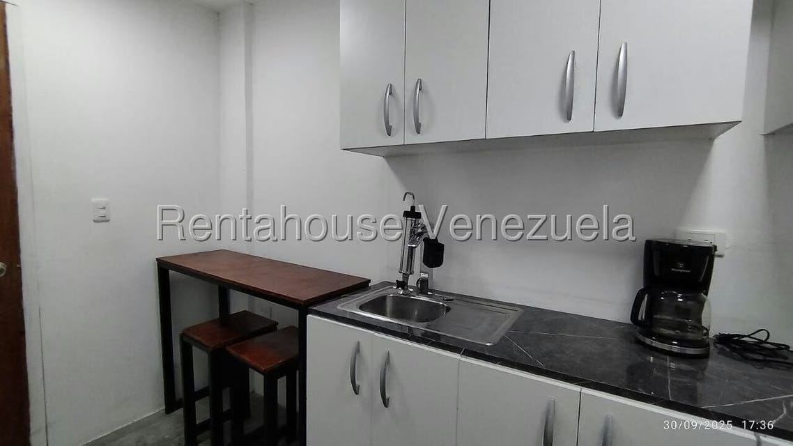 Comercial (Oficina) en Alquiler en Cerro Verde, Distrito Metropolitano - 13