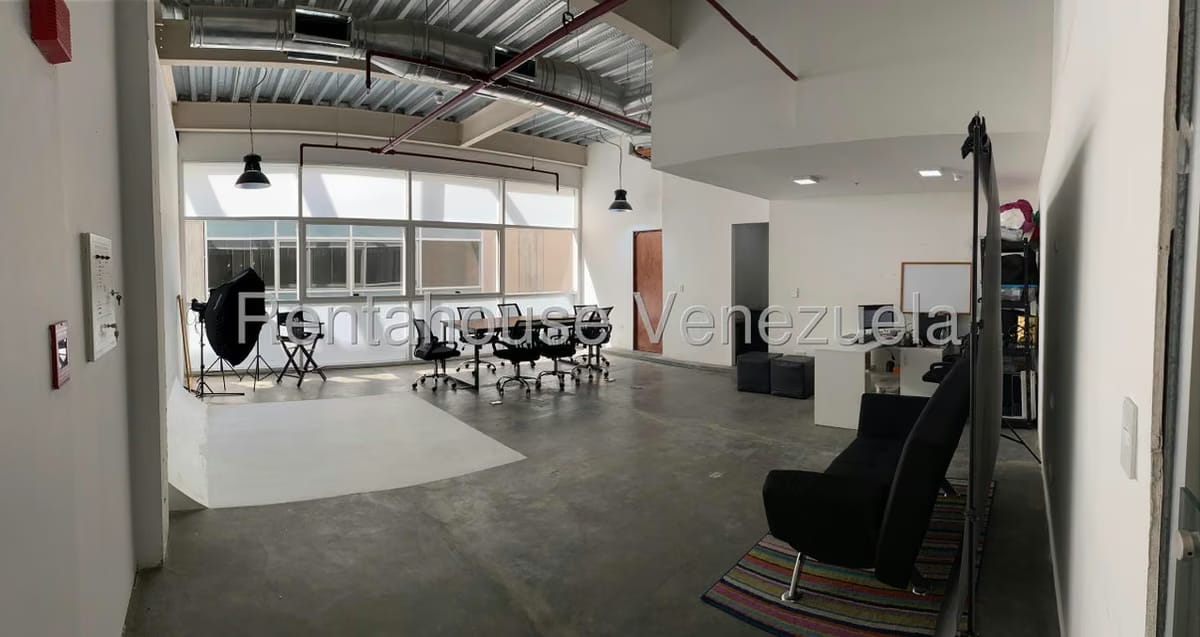 Comercial (Oficina) en Alquiler en Cerro Verde, Distrito Metropolitano - 5