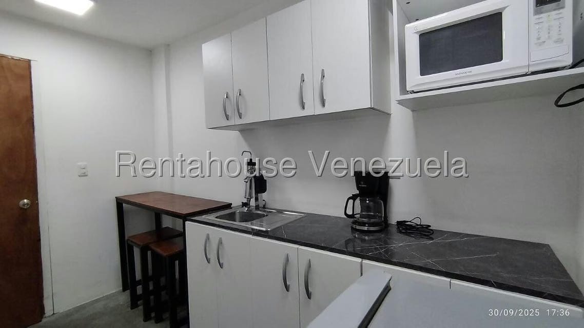 Comercial (Oficina) en Alquiler en Cerro Verde, Distrito Metropolitano - 10