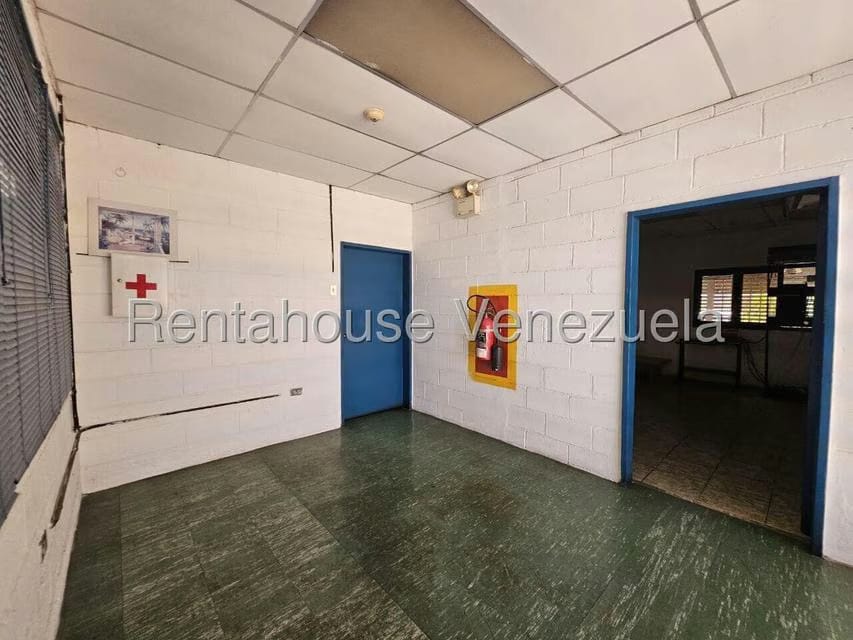 Comercial (Local Comercial) en Venta en Zona Industrial 1, Lara - 14