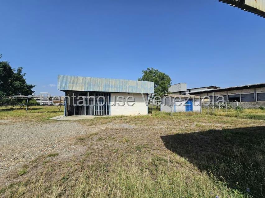 Comercial (Local Comercial) en Venta en Zona Industrial 1, Lara - 48