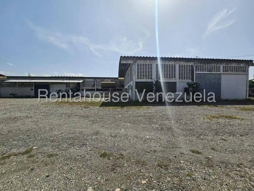 Comercial (Local Comercial) en Venta en Zona Industrial 1, Lara - 57