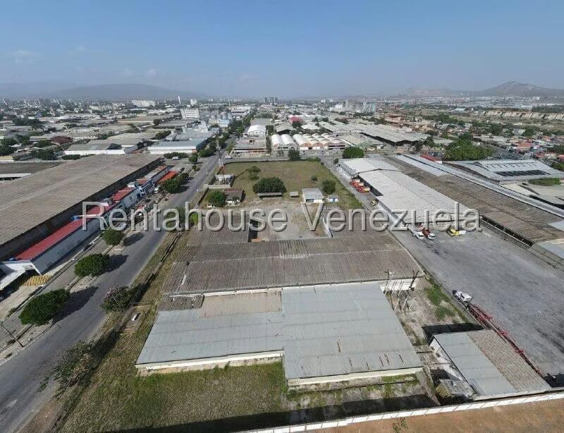 Comercial (Local Comercial) en Venta en Zona Industrial 1, Lara - 71