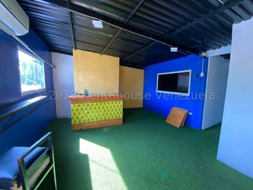 Comercial (Local Comercial) en Venta en Parroquia Juan de Villegas, Lara - 28