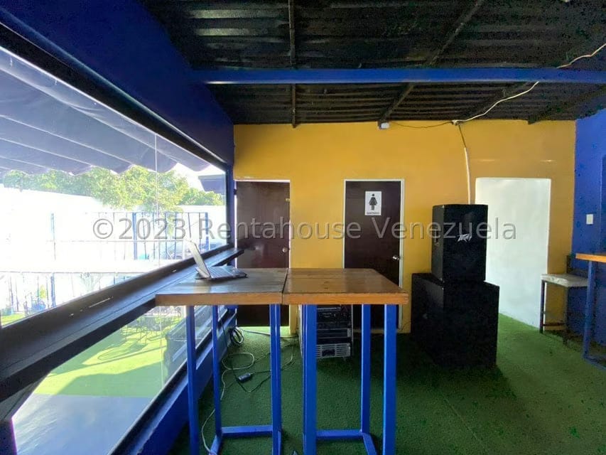 Comercial (Local Comercial) en Venta en Parroquia Juan de Villegas, Lara - 30