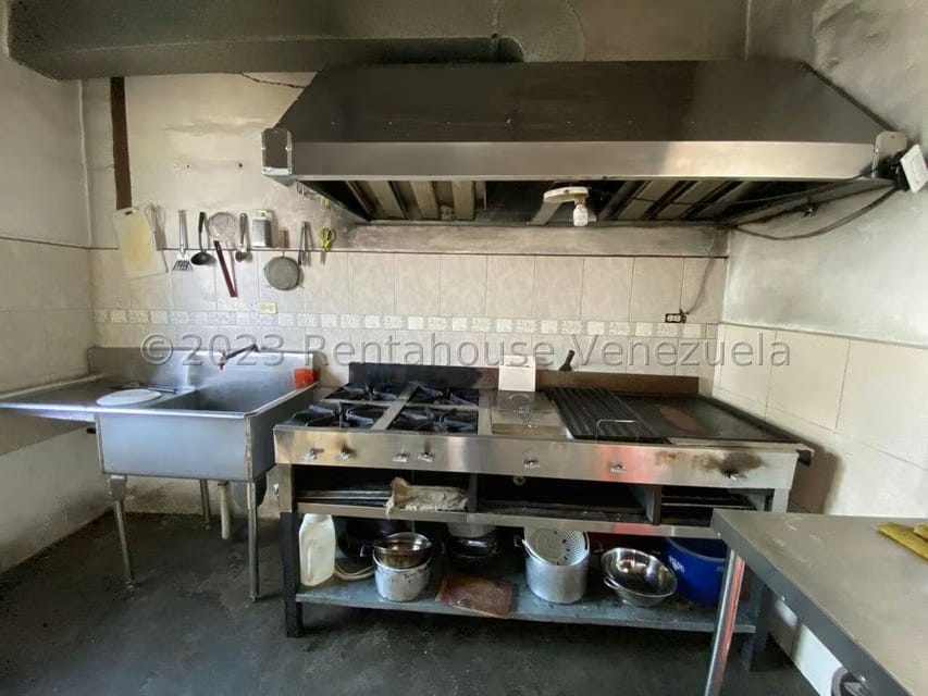 Comercial (Local Comercial) en Venta en Parroquia Juan de Villegas, Lara - 36