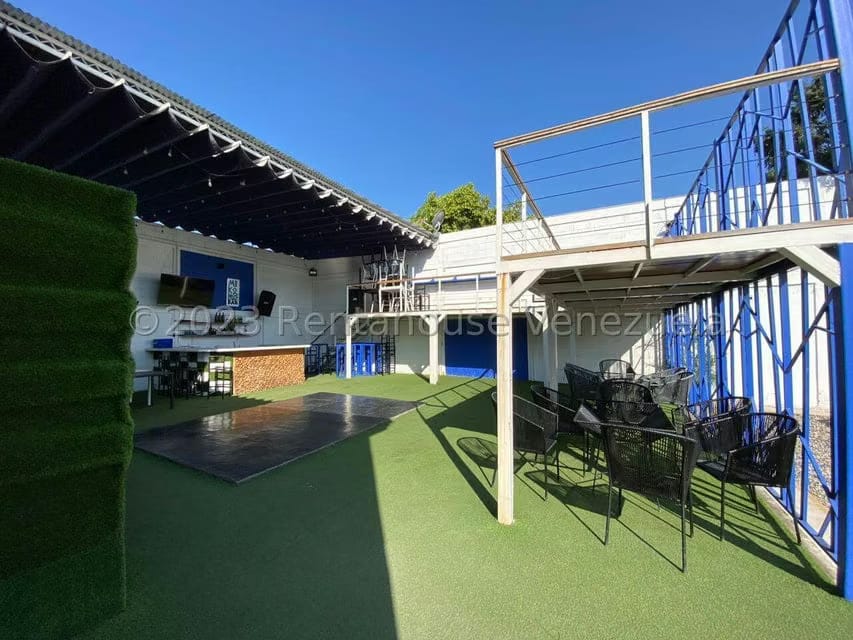 Comercial (Local Comercial) en Venta en Parroquia Juan de Villegas, Lara - 5