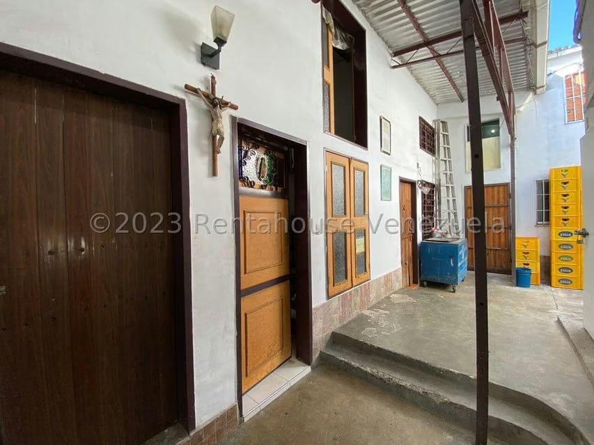 Comercial (Local Comercial) en Venta en Parroquia Juan de Villegas, Lara - 42