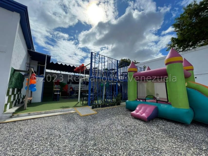 Comercial (Local Comercial) en Venta en Parroquia Juan de Villegas, Lara - 45