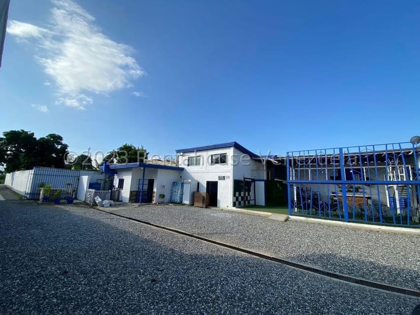 Comercial (Local Comercial) en Venta en Parroquia Juan de Villegas, Lara - 46
