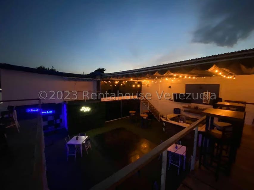 Comercial (Local Comercial) en Venta en Parroquia Juan de Villegas, Lara - 48