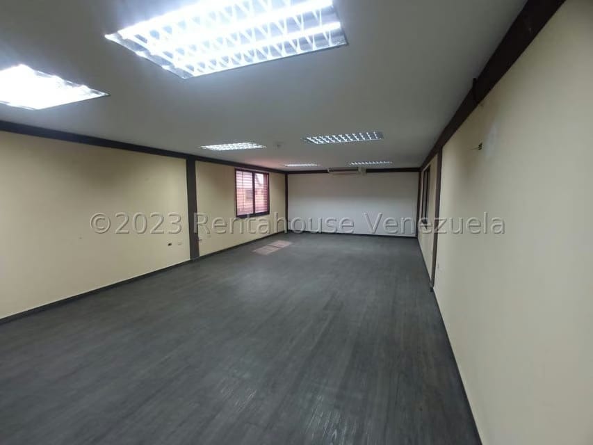 Comercial (Local Comercial) en Venta en Zona Industrial 2, Lara - 11