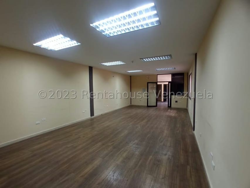 Comercial (Local Comercial) en Venta en Zona Industrial 2, Lara - 13