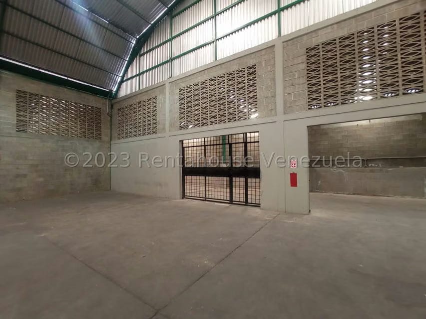 Comercial (Local Comercial) en Venta en Zona Industrial 2, Lara - 18