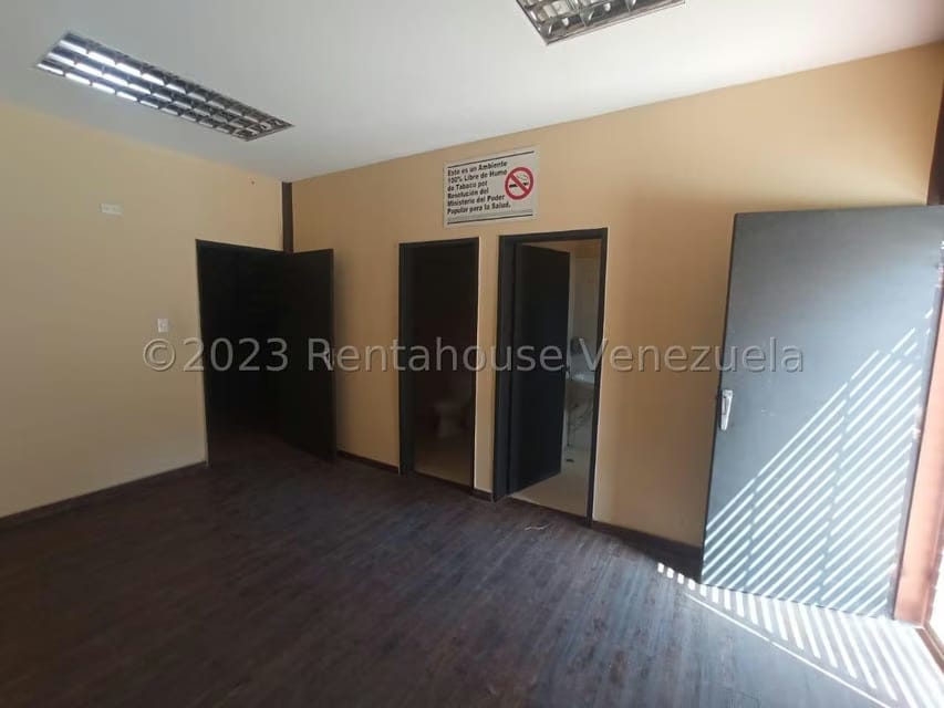Comercial (Local Comercial) en Venta en Zona Industrial 2, Lara - 3