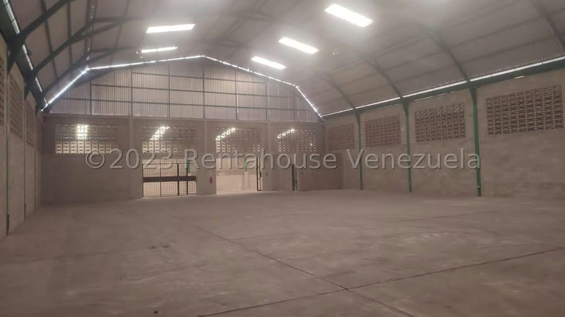 Comercial (Local Comercial) en Venta en Zona Industrial 2, Lara - 23