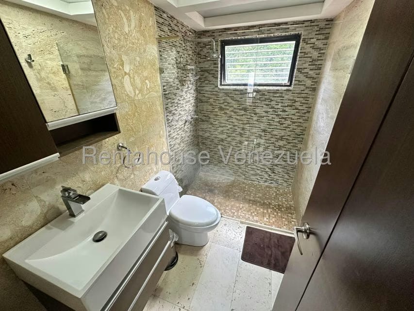 Apartamento (1 Nivel) en Venta en Solar del Hatillo, Distrito Metropolitano - 21
