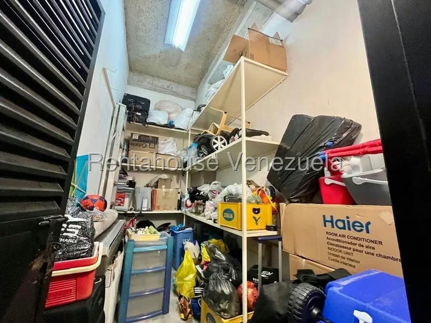 Apartamento (1 Nivel) en Venta en Solar del Hatillo, Distrito Metropolitano - 33