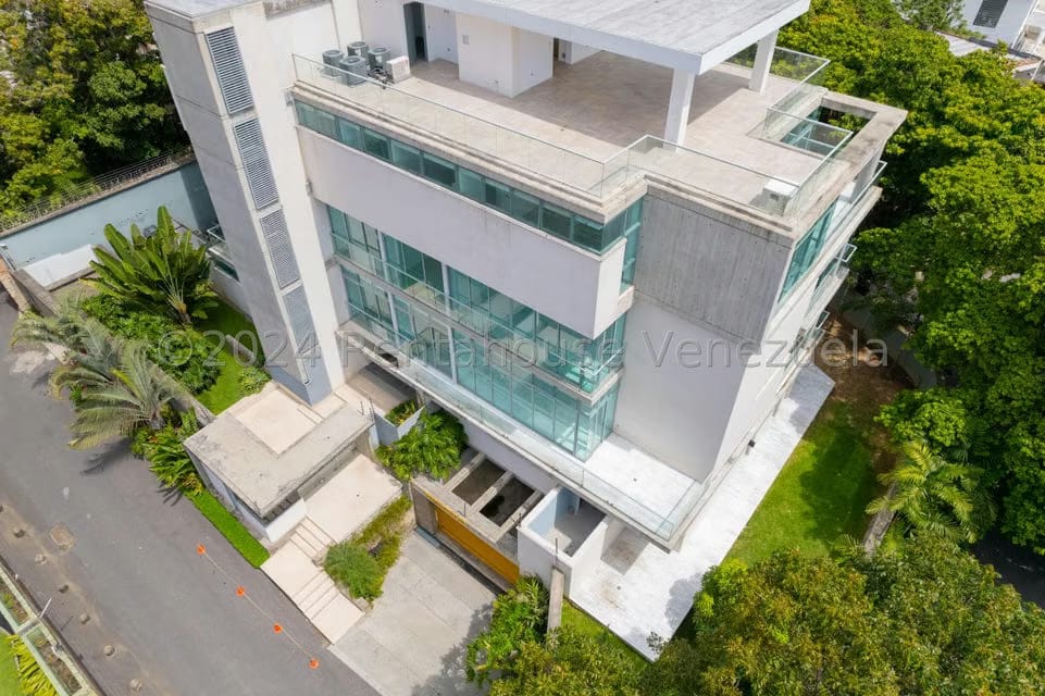Apartamento (Duplex) en Venta en Altamira, Distrito Metropolitano - 2