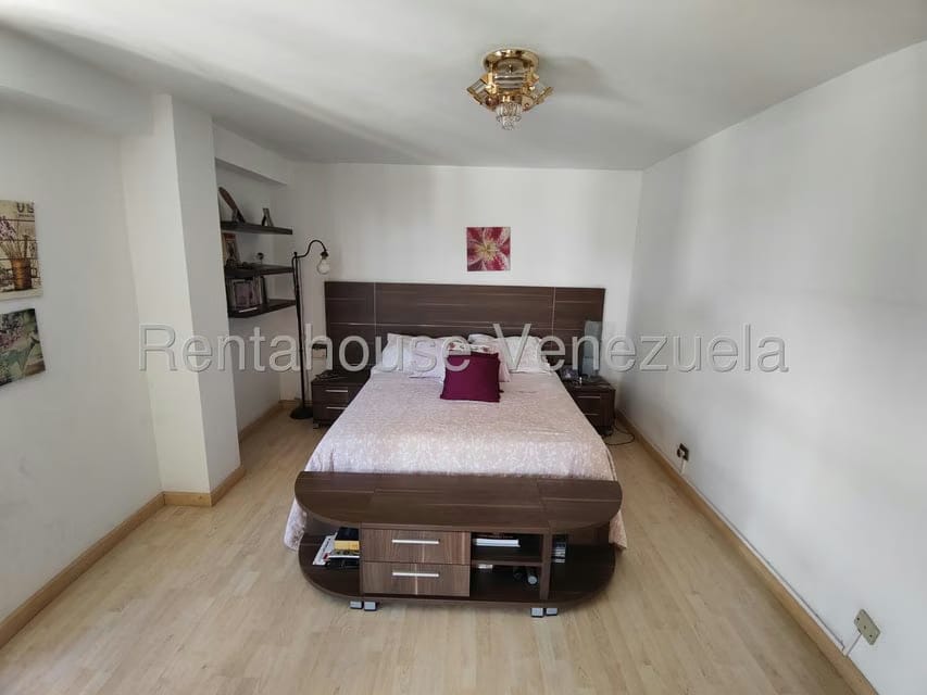 Apartamento (1 Nivel) en Venta en Las Palmas, Distrito Metropolitano - 36