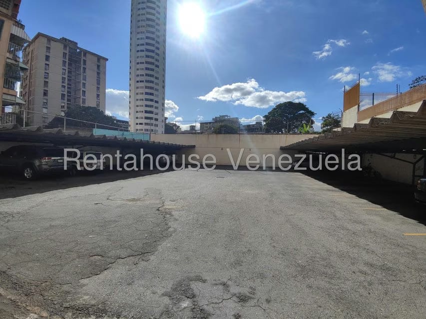 Apartamento (1 Nivel) en Venta en Las Palmas, Distrito Metropolitano - 40