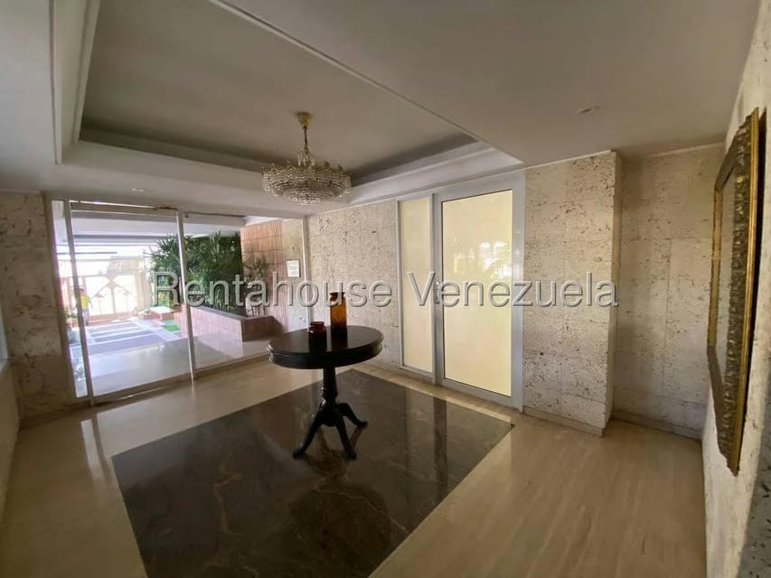 Apartamento (1 Nivel) en Alquiler en La Lago, Zulia - 7