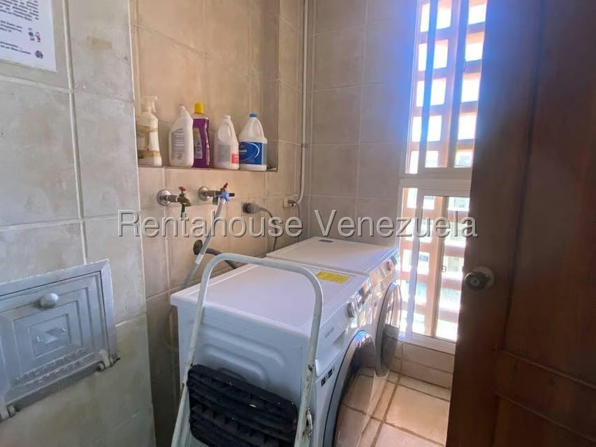 Apartamento (1 Nivel) en Alquiler en La Lago, Zulia - 9