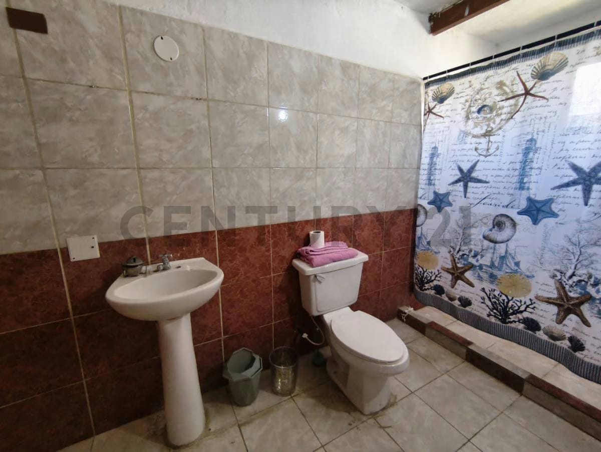 POSADA EN VENTA EN LA AVENIDA 31 DE JULIO SECTOR EL TIRANO - 5
