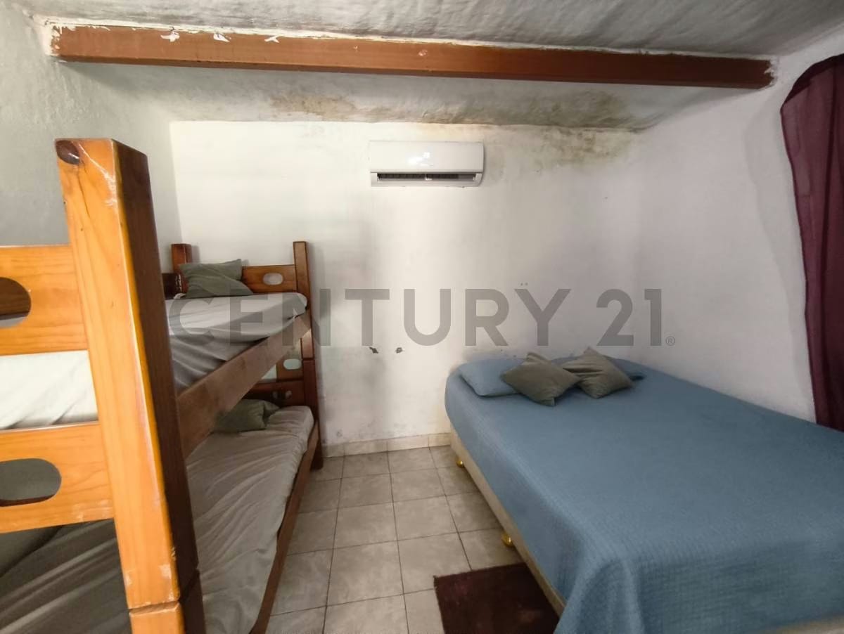 POSADA EN VENTA EN LA AVENIDA 31 DE JULIO SECTOR EL TIRANO - 6