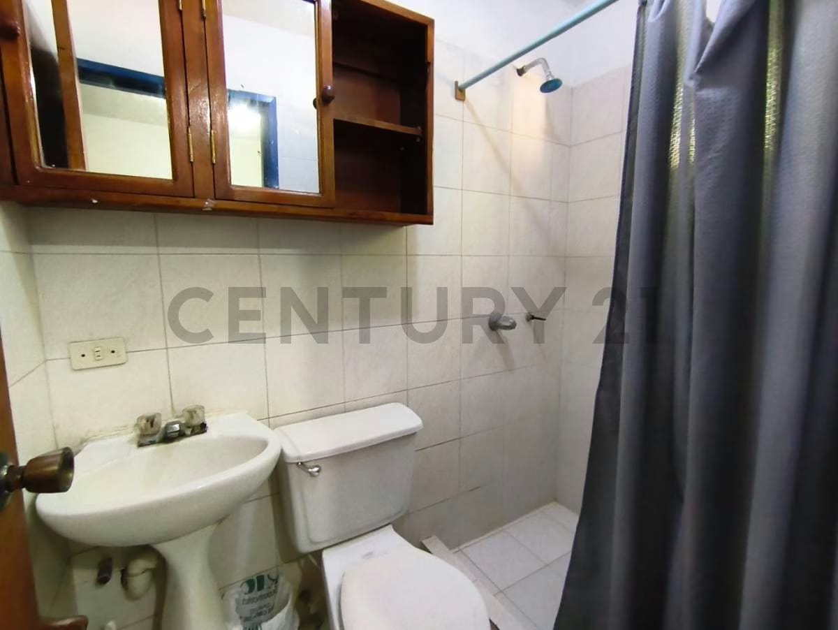 POSADA EN VENTA EN LA AVENIDA 31 DE JULIO SECTOR EL TIRANO - 7