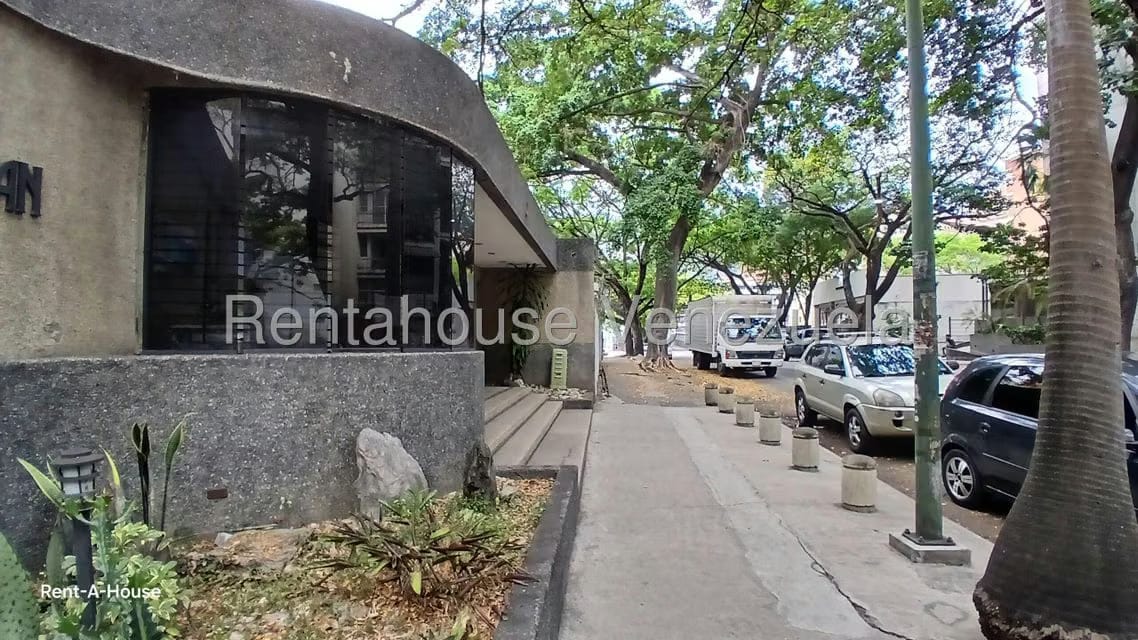 Apartamento (1 Nivel) en Venta en La Florida, Distrito Metropolitano - 2