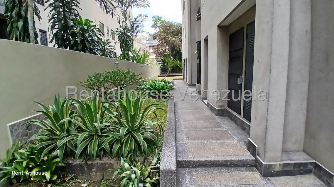 Apartamento (1 Nivel) en Venta en La Florida, Distrito Metropolitano - 12