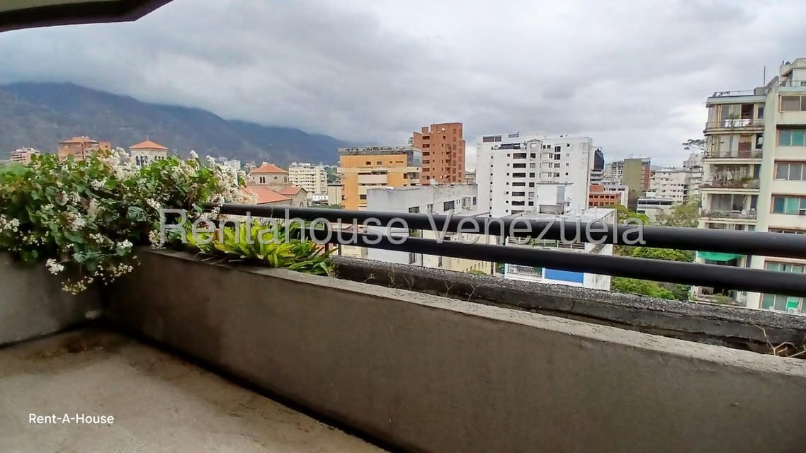 Apartamento (1 Nivel) en Venta en La Florida, Distrito Metropolitano - 45