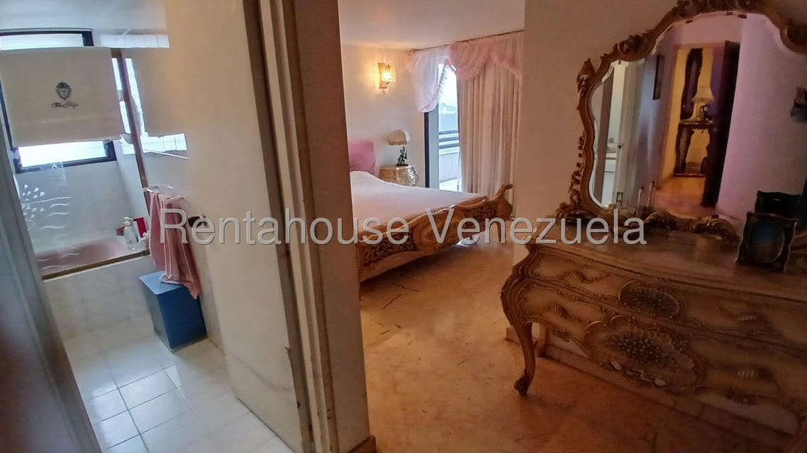 Apartamento (1 Nivel) en Venta en La Florida, Distrito Metropolitano - 70