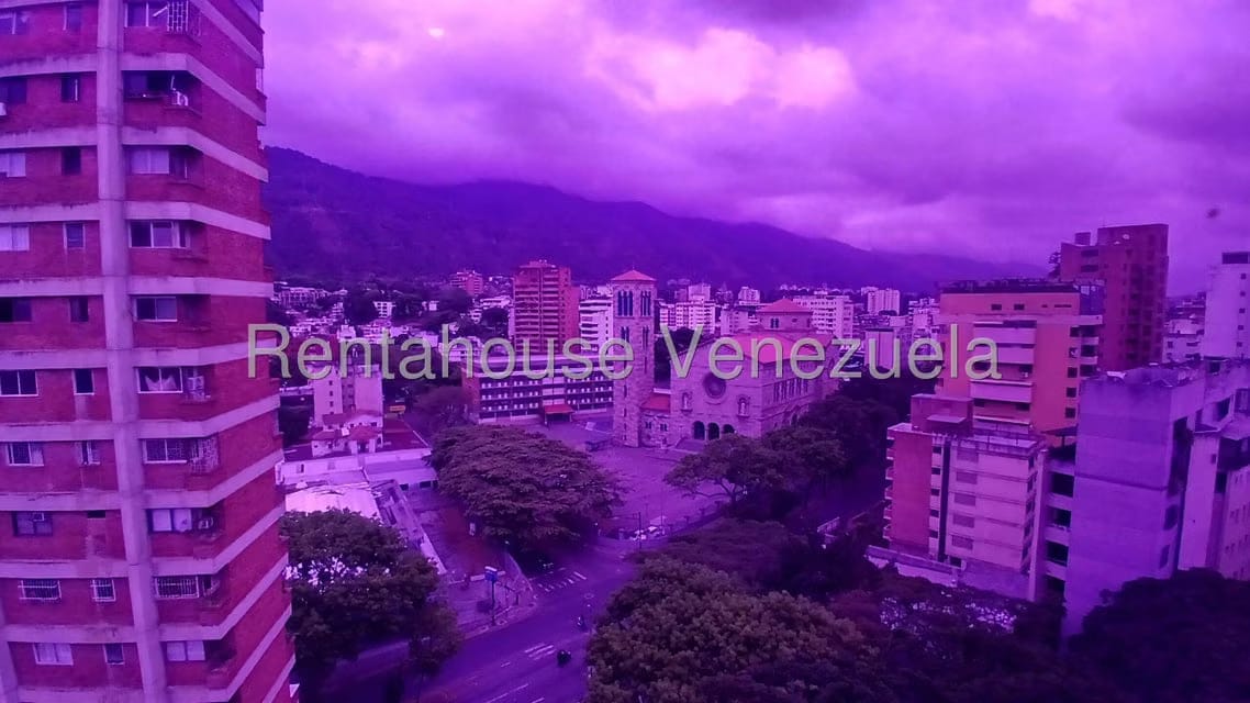 Apartamento (1 Nivel) en Venta en La Florida, Distrito Metropolitano - 81