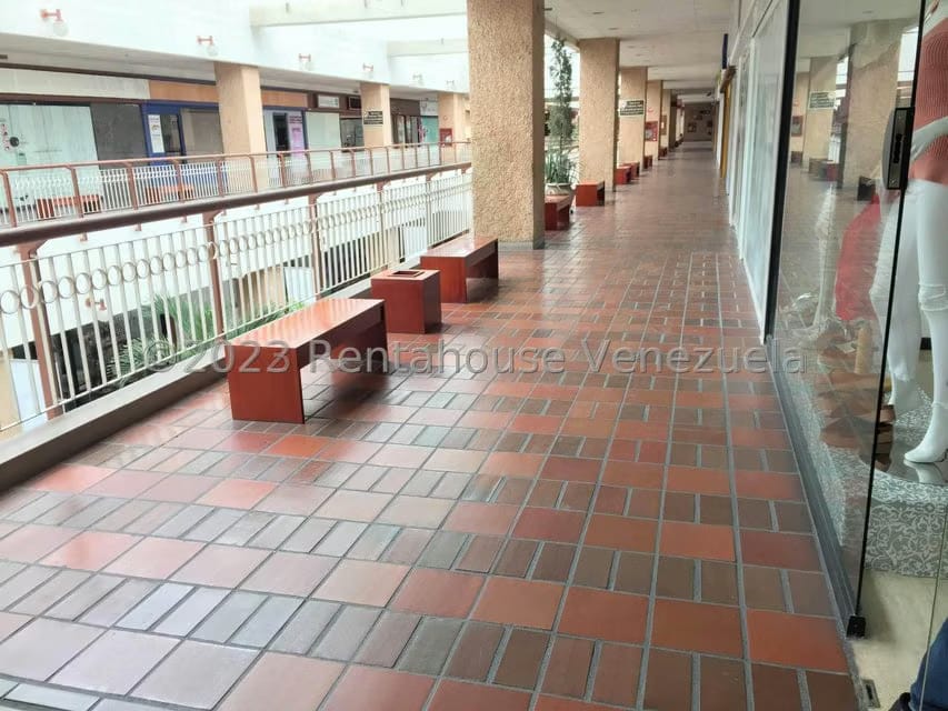 Comercial (Local Comercial) en Alquiler en Prados del Este, Distrito Metropolitano - 13