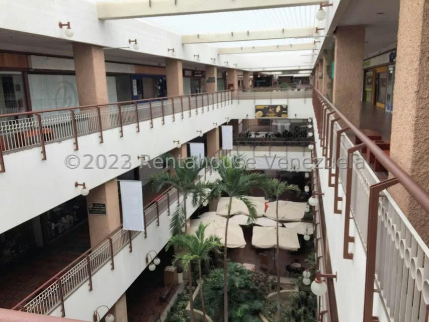 Comercial (Local Comercial) en Alquiler en Prados del Este, Distrito Metropolitano - 3