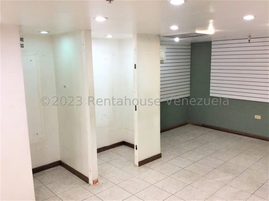 Comercial (Local Comercial) en Alquiler en Prados del Este, Distrito Metropolitano - 6